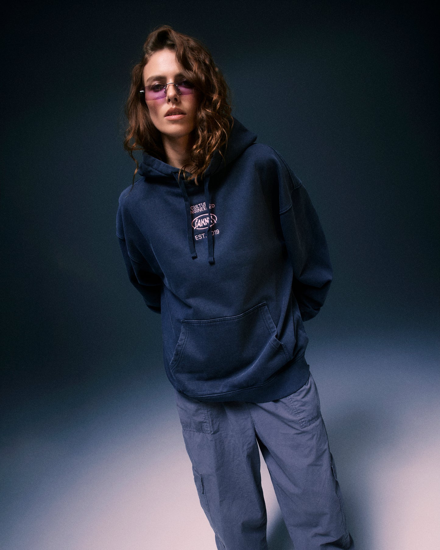 Šaknys Culture Engineered Hoodie Black + Pink