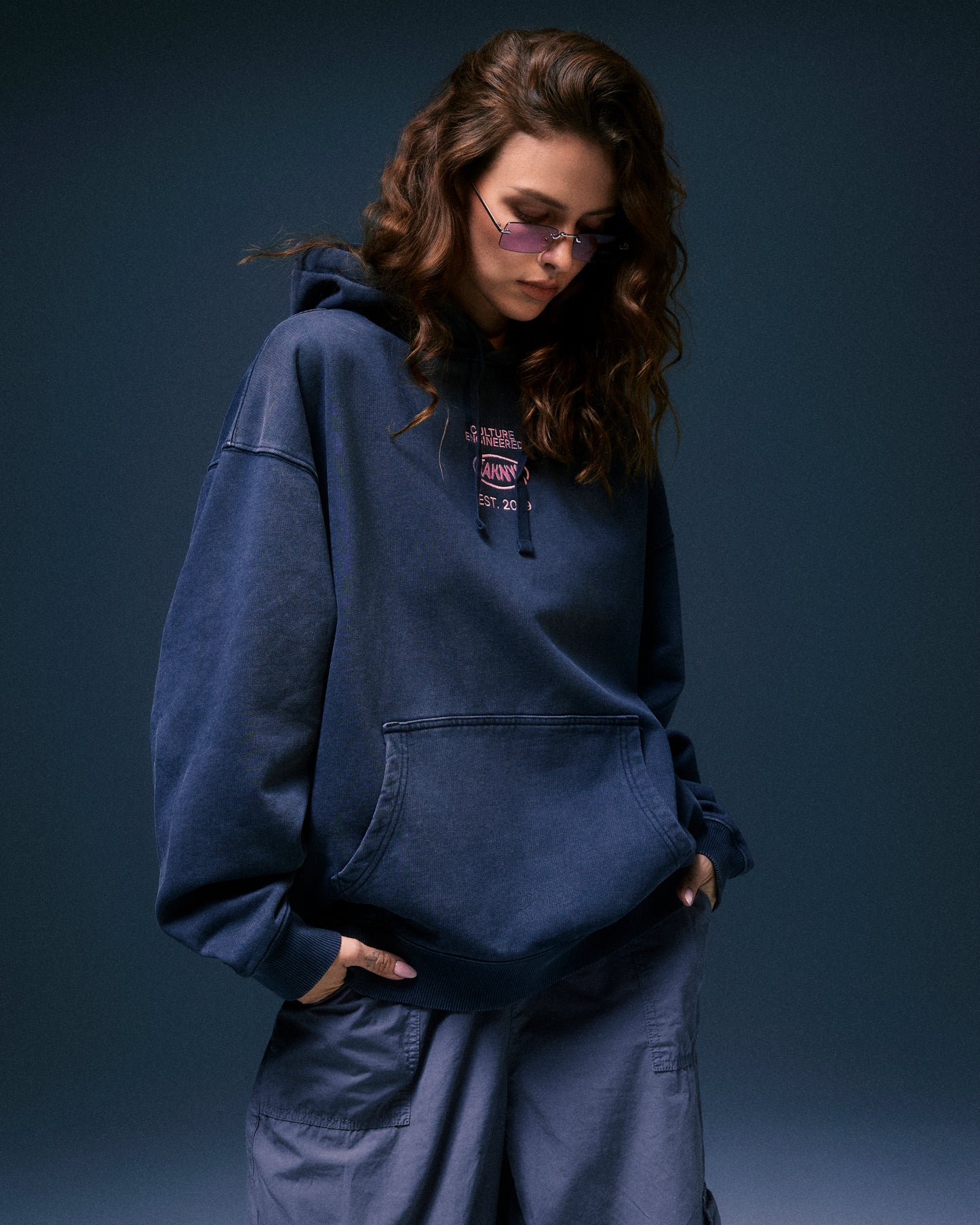 Šaknys Culture Engineered Hoodie Black + Pink