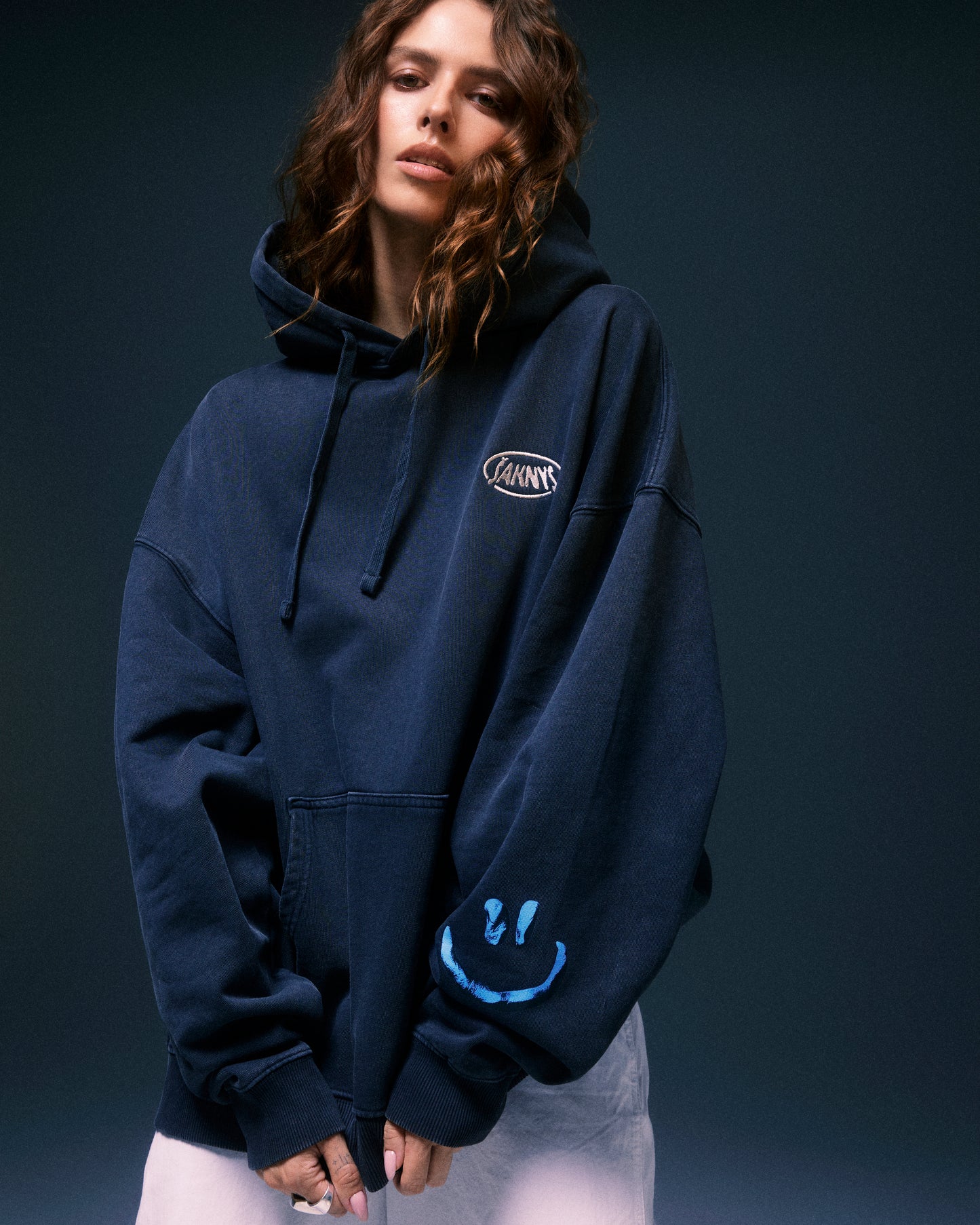 Šaknys Culture Engineered Hoodie Black + Sunny